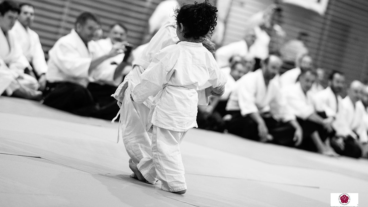 niños practicando Aikido